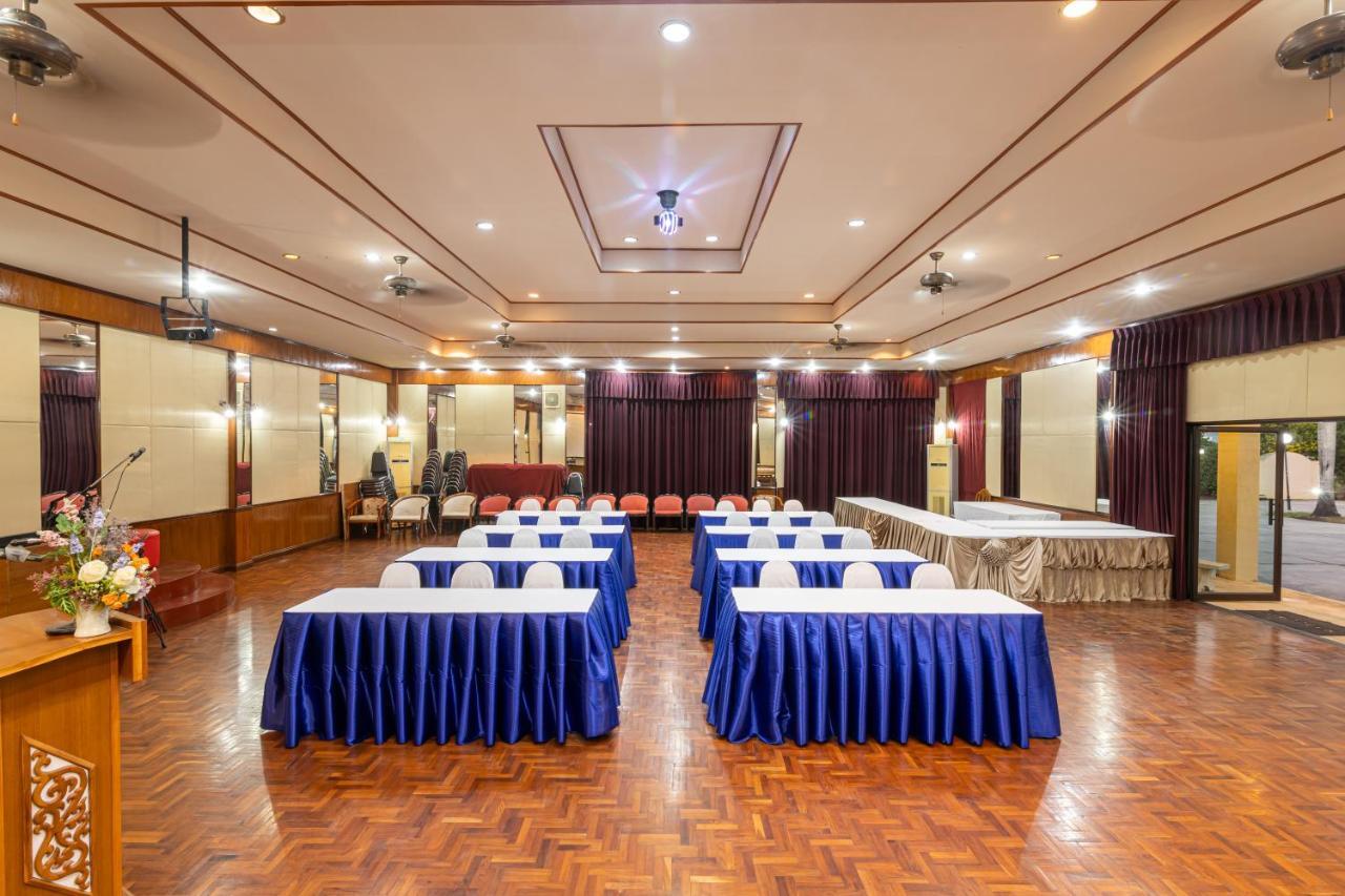 The Palm Garden Hotel Chiang Rai Bagian luar foto